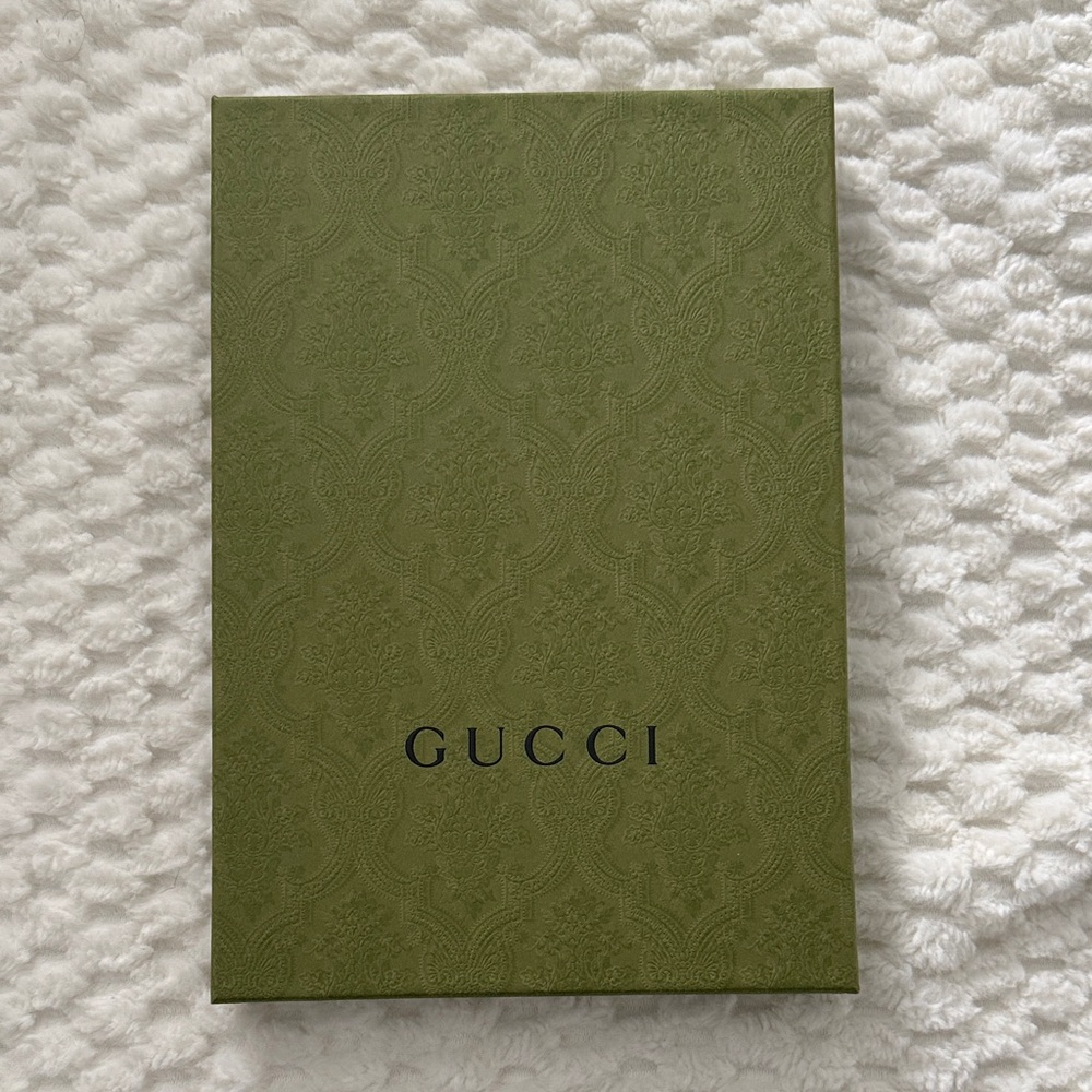 Gucci 100 Silk Scarf-Authentic-NIB - Picture 10 of 10